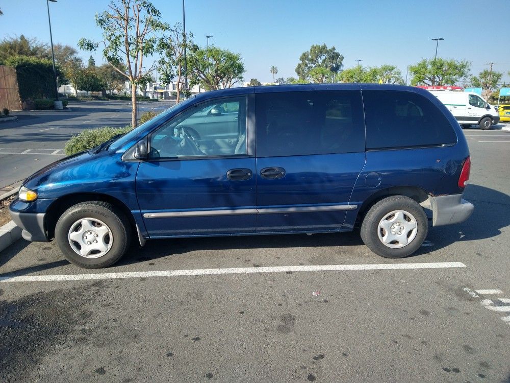 2000 Dodge Caravan