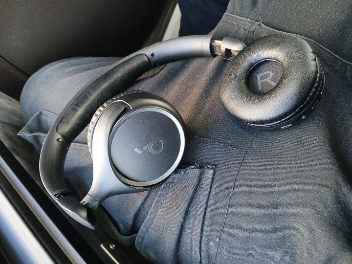 Bluetooth Head Phones