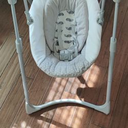 Graco Baby Swing 