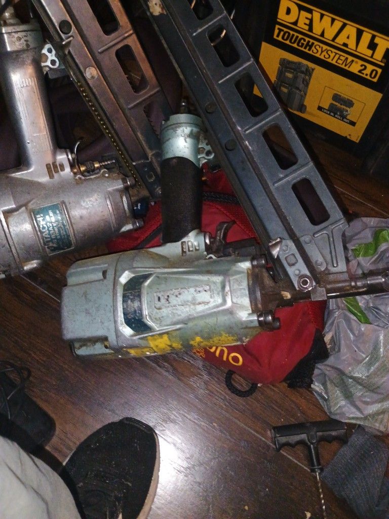 Hitachi Nail Gun
