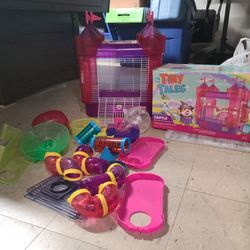 Tiny Tales™ Castle Connectable Hamster Home