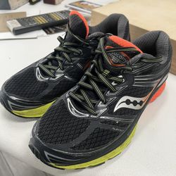 Saucony Guide 9 Running Shoes 