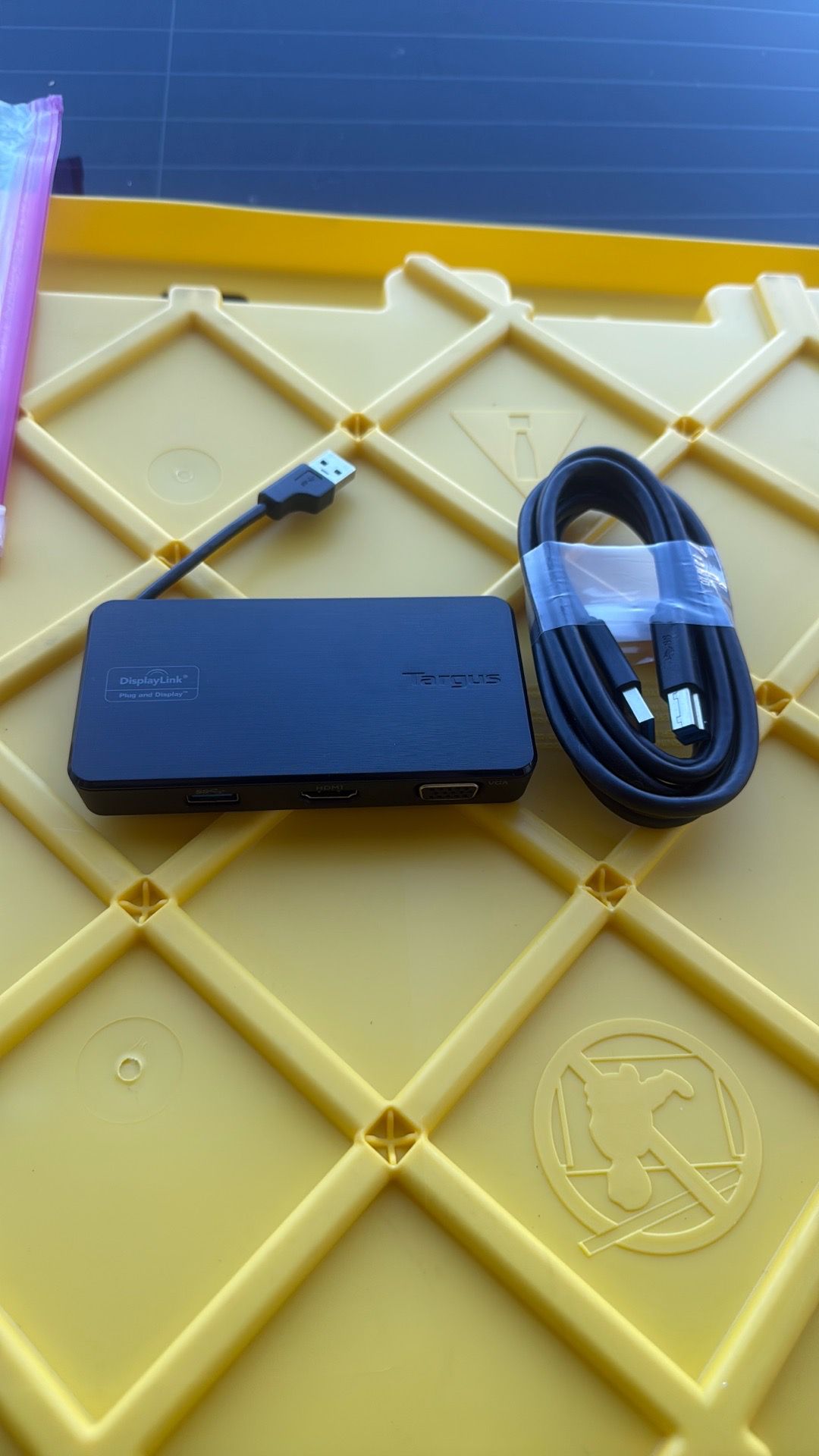 Dual Video Travel Dock