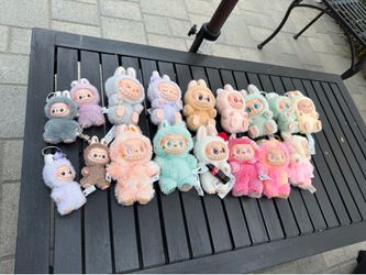 Set of authentic Labubu dolls (17 pcs)