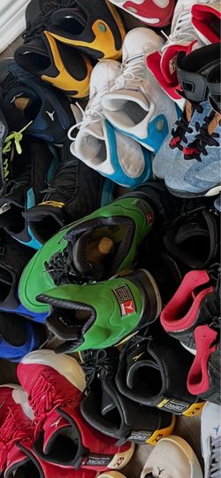SELL ME YOUR SHOES JORDAN/AIRMAX/YEEZY