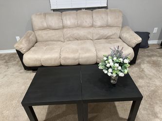 Brand New White Rose Artificial Flower Arrangement Including Vase