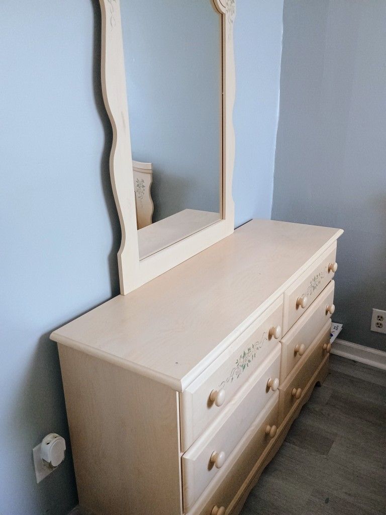 4 PC Antique Bedroom Set