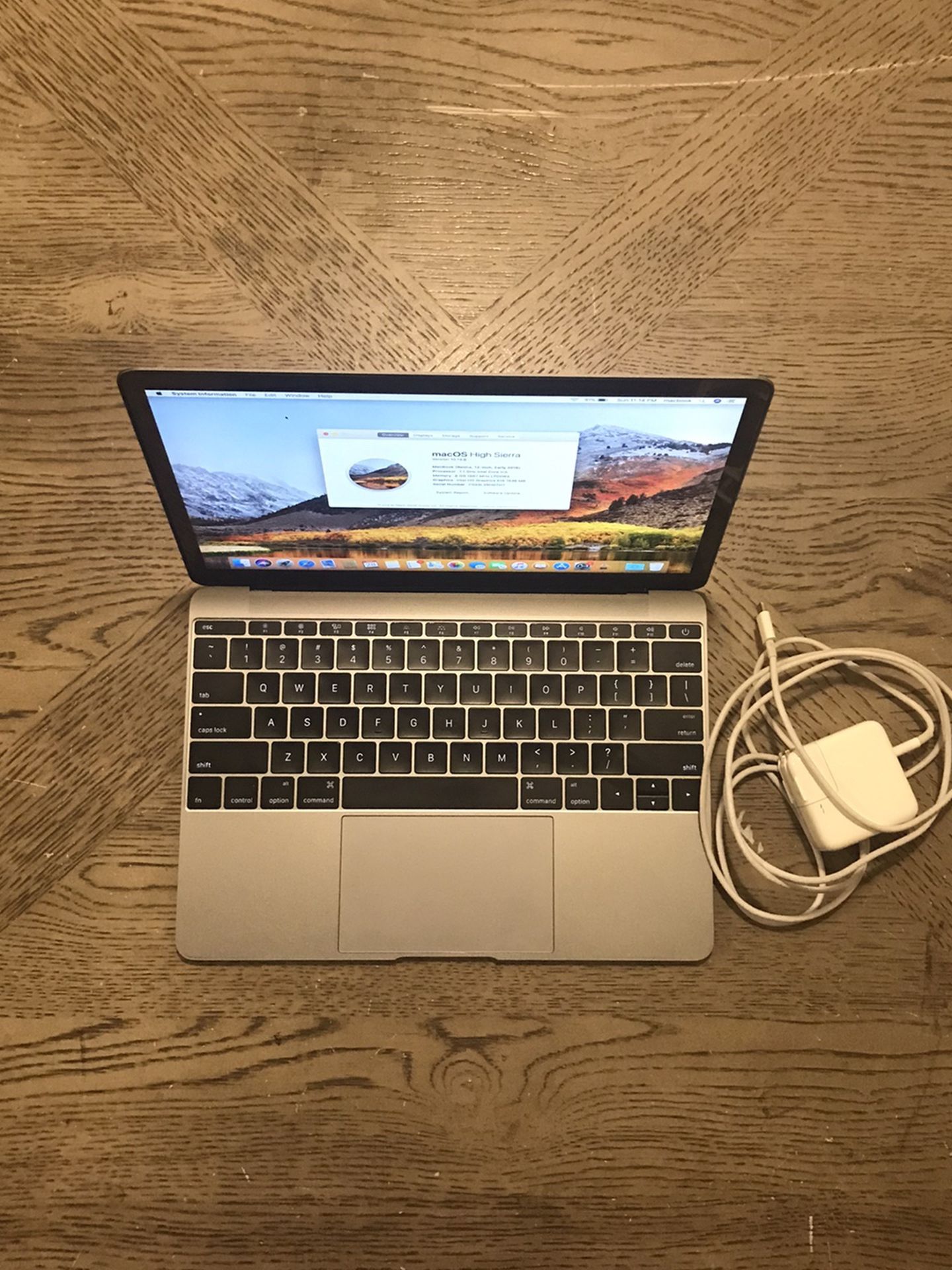 Mid 2016 MacBook Pro 12” 8G RAM 256GB Retina Display M Intel Core Charger Included