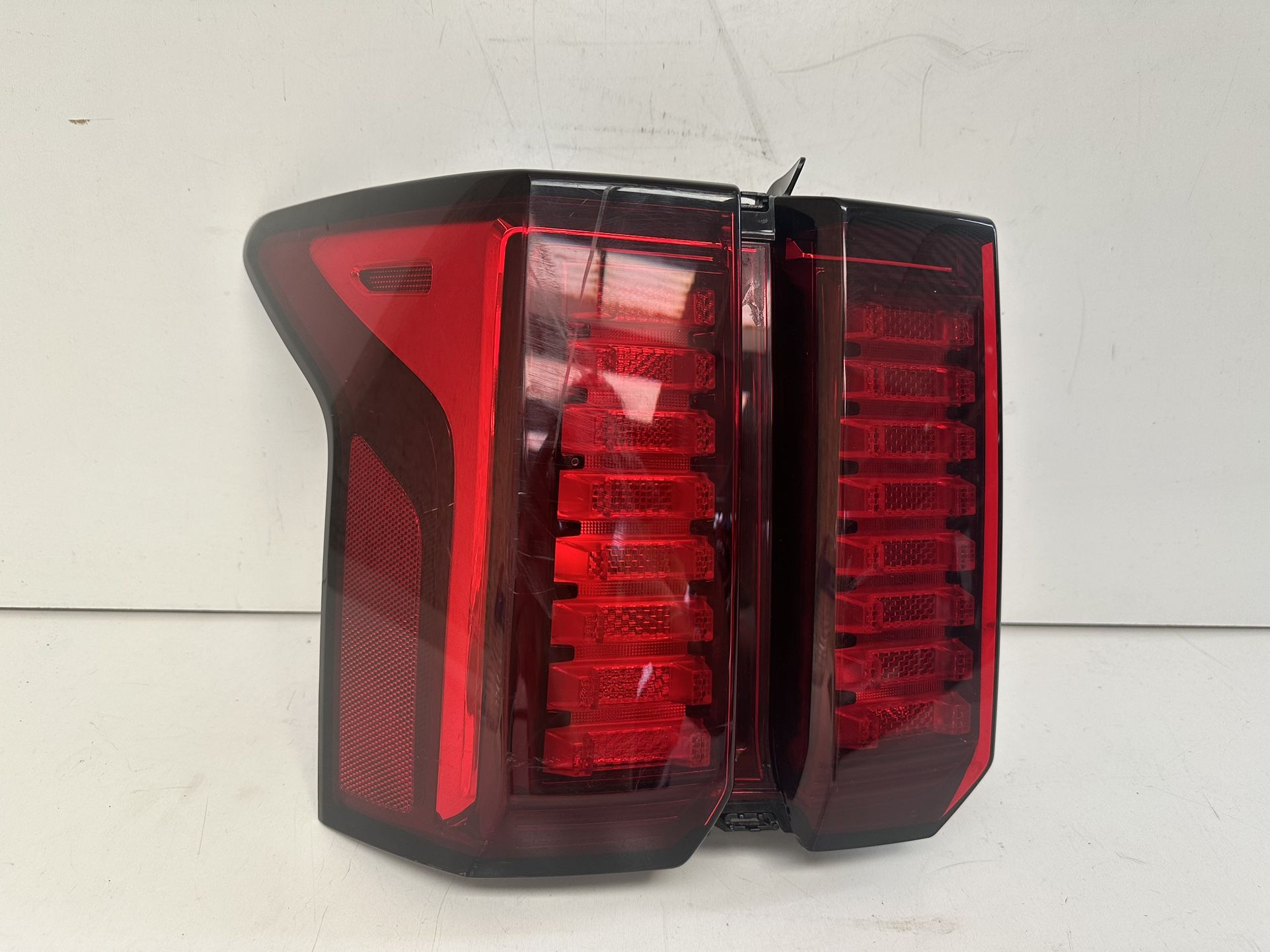 2021 2022 2023 KIA SORENTO LEFT DRIVER SIDE HALOGEN TAIL LIGHT OEM