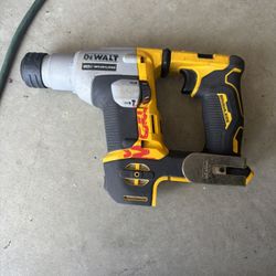 5/8” Roto Hammer Dewalt 20v  - Battery Not Included 