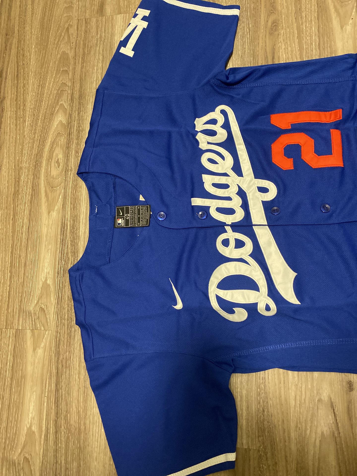 Los Angeles Dodgers Walker Buehler Jersey Adult Size Medium Brand