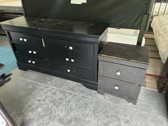 Black dresser and nightstand