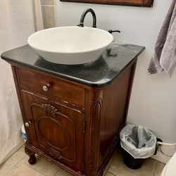 Vanity Sink And Mirror 