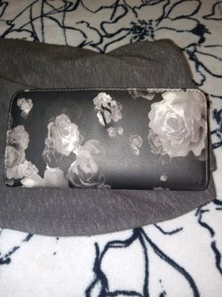 New vera wang simply vera flower waller