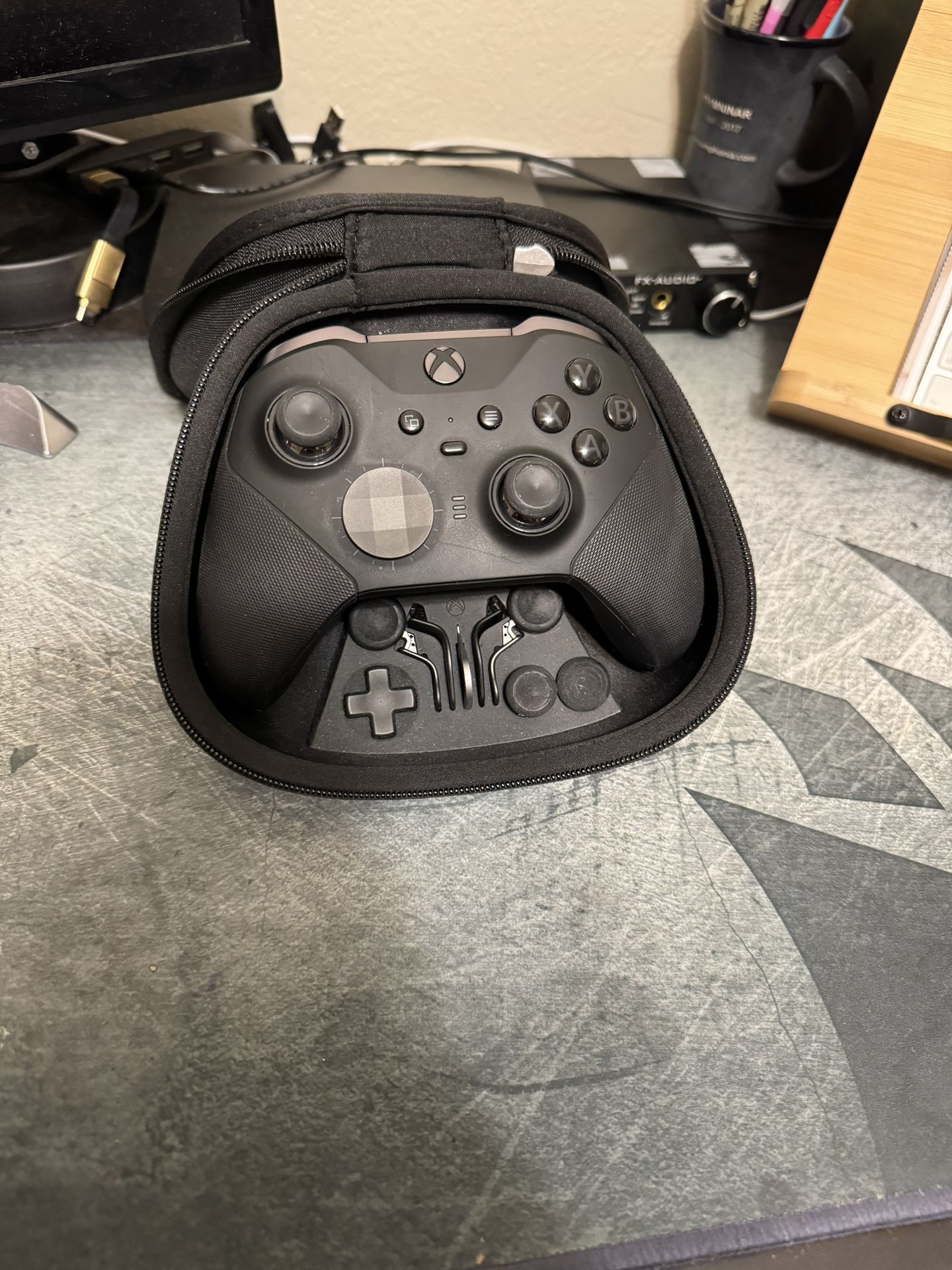 XBOX ELITE CONTROLLER SERIES 2 WIRELESS— GREAT CONDITION