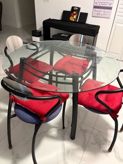 Round Glass Top Dining Table with 4 Chairs