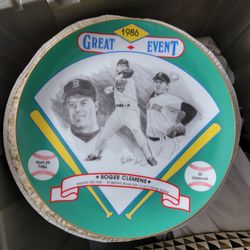 Hackett American Collector Plate featuring Roger Clemens from 1986