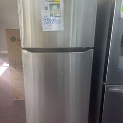 Refrigerator, LG New Scratch And Dents With 1 Year Warranty 