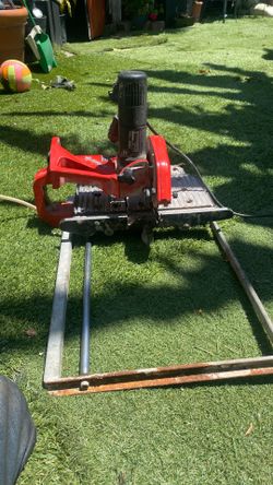 Husky tile cutter