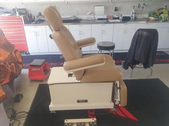 Adjustable Podiatry Chair HA90P