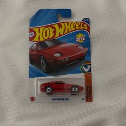 Hot Wheels Porsche 928S