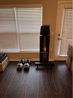 Adjustable dumbbells and weight bench