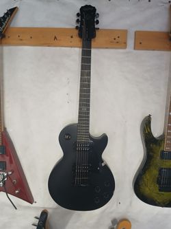 ✨️Electric Guitar For Sale ✨️Read Description Below✨️