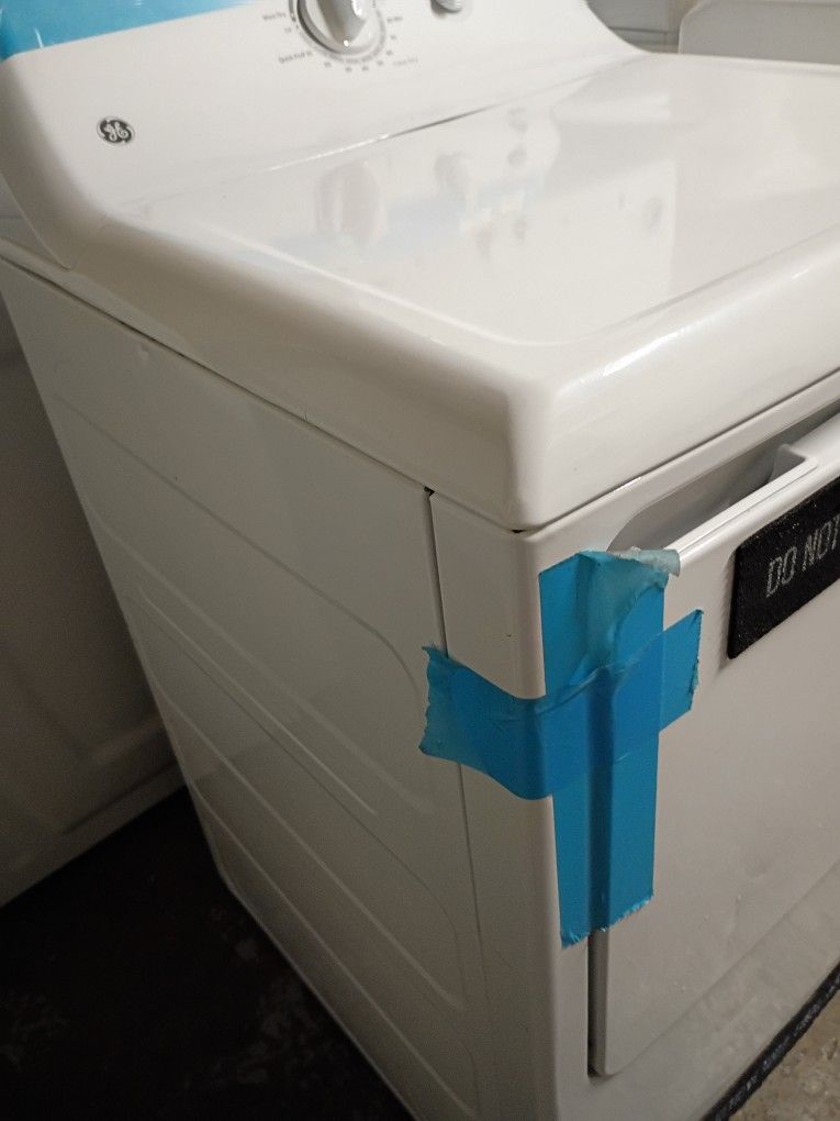 GE Dryer. New. Scratch & Dent Special.