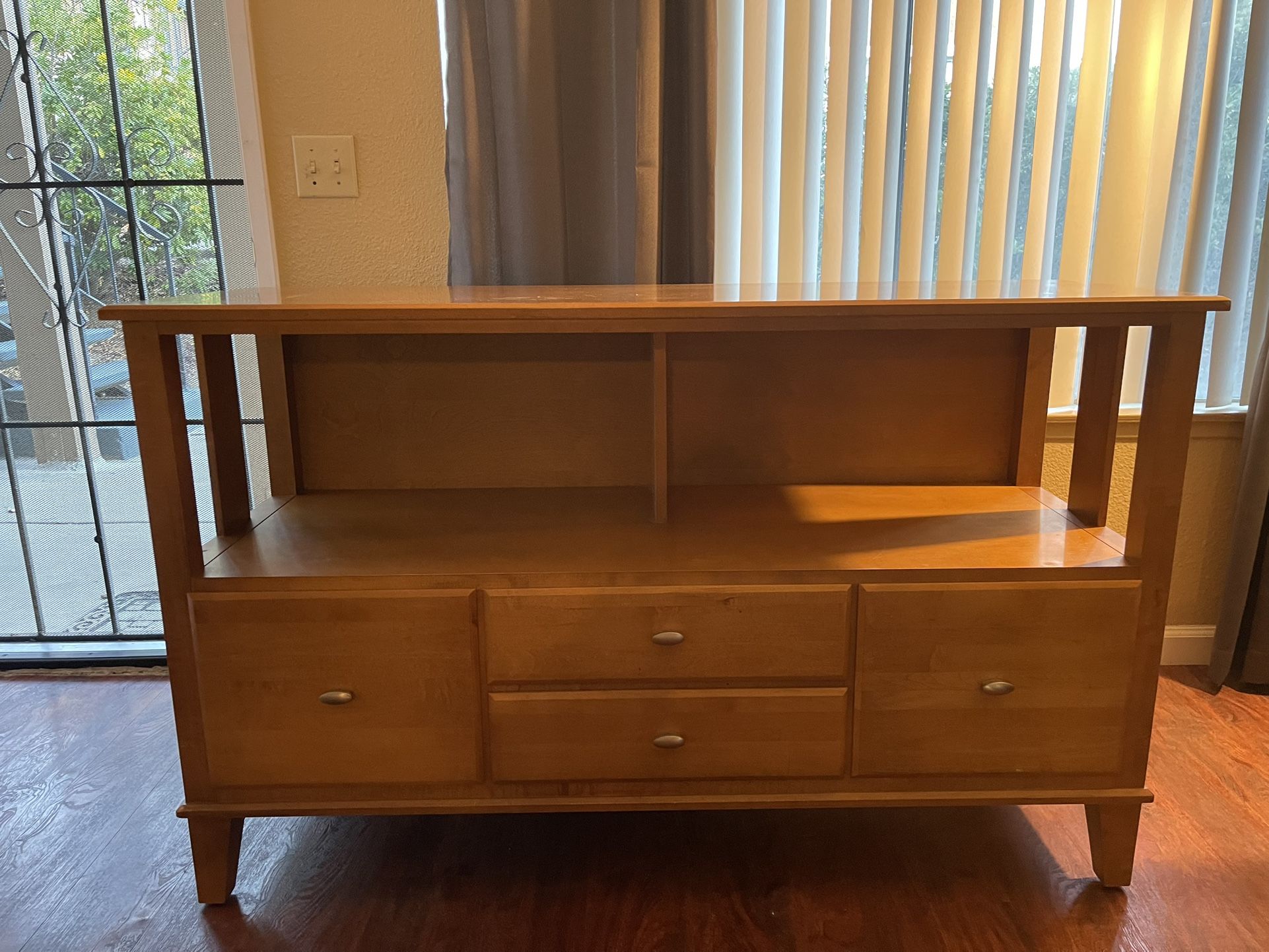 Entertainment Center TV Stand (Ethan Allen) for Sale in El Cajon, CA