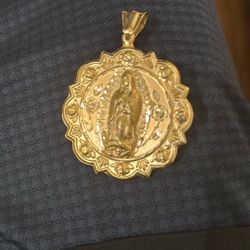 14k Gold Plated Medallion 