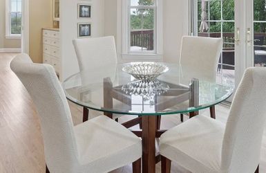 Elegant Round Glass Dining Table – Wood Base