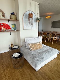 Lounge chair beige