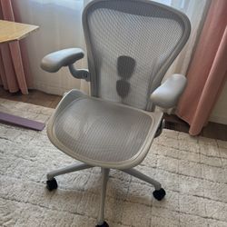 Herman Miller Aeron Chair