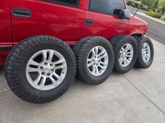 33x12 r18lt rims + tires