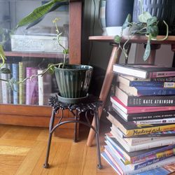 Beautiful Plant Stand (Cast Iron)