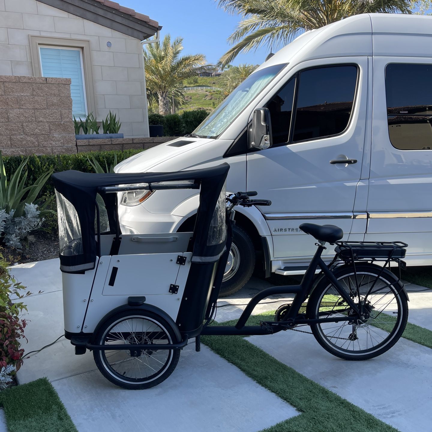 Ferla Inspire Electric Cargo Bike- Like New