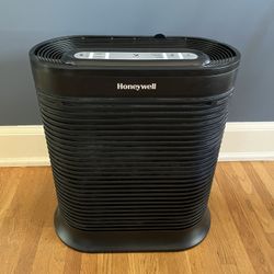 Honeywell HEPA Air Purifier, Large Room (310 sq. ft.) Black 