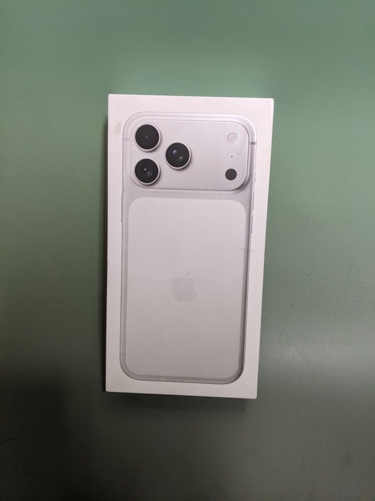 Apple IPhone 17 Pro Unlocked Brand New 256gb - 5 Dollars Down No Credit Needed! 