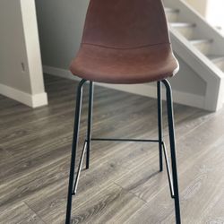 **LIKE NEW** KODY COUNTER STOOLS