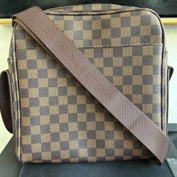 Louis Vuitton Men’s Satchel