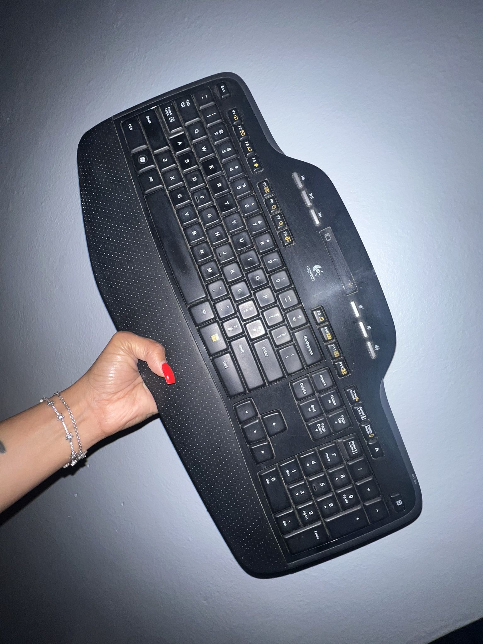 Logisoft Wireless Keyboard 