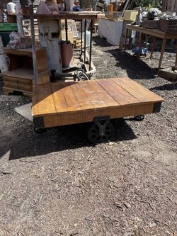 Coffee Table & Side Table