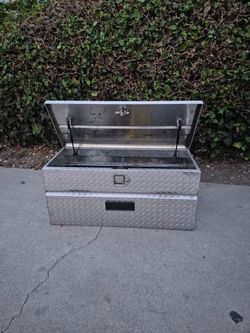 Aluminum Diamond Plate Truck Tool Box