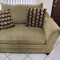 Small Sofa - Sofa Pequeño 