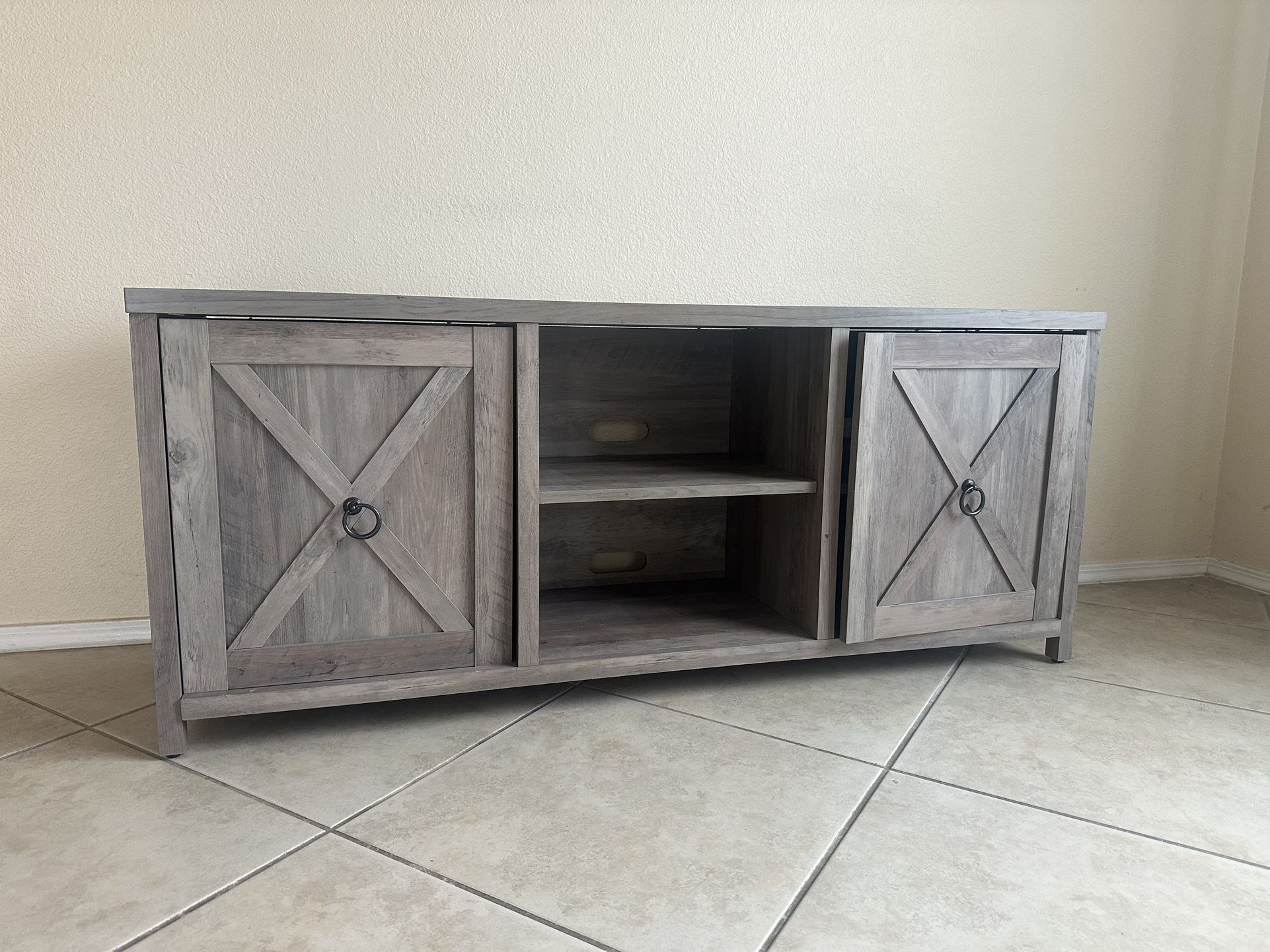 TV Stand Farmhouse