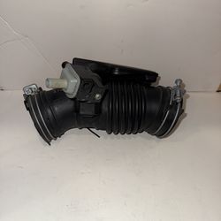 2020-2025 TOYOTA COROLLA SE 2.0L AIR CLEANER RESONATOR TUBE