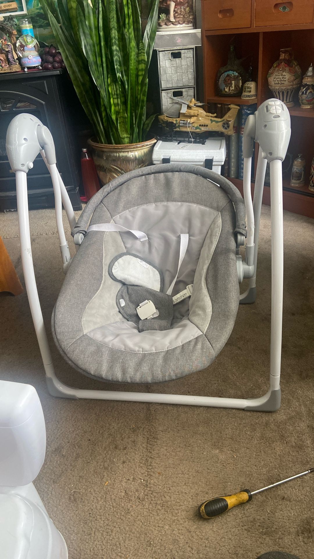Baby Swing Price 15$. Pick Up. 72. and. Grandview. C e. Tacoma