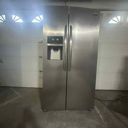 Frigidaire refrigerator(2016