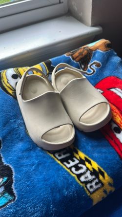 Toddler Slides Size 8