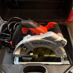 Black And Decker 15  Amp Saw Used Twice Looks New With Case 